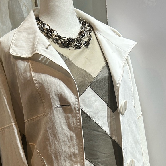 Carlisle Gold & Silver Metal Triple Chain Necklace with Pebble Brown Links NWOT - Picture 9 of 9